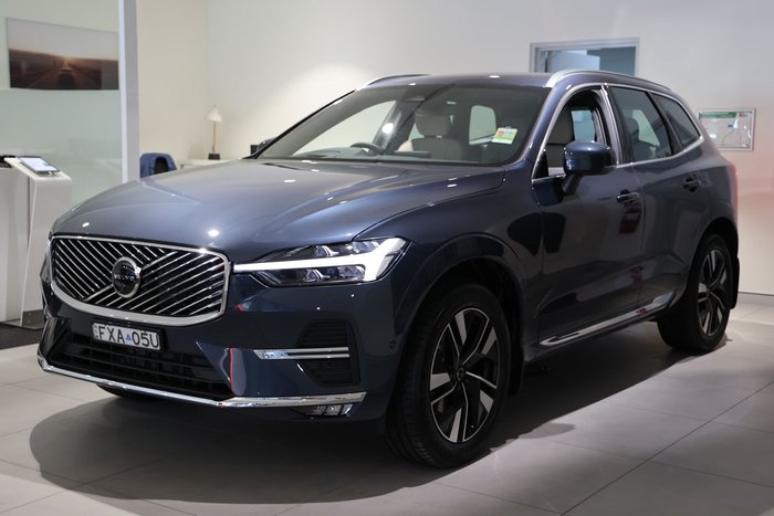 2025 Volvo XC60 Plus B5 Bright