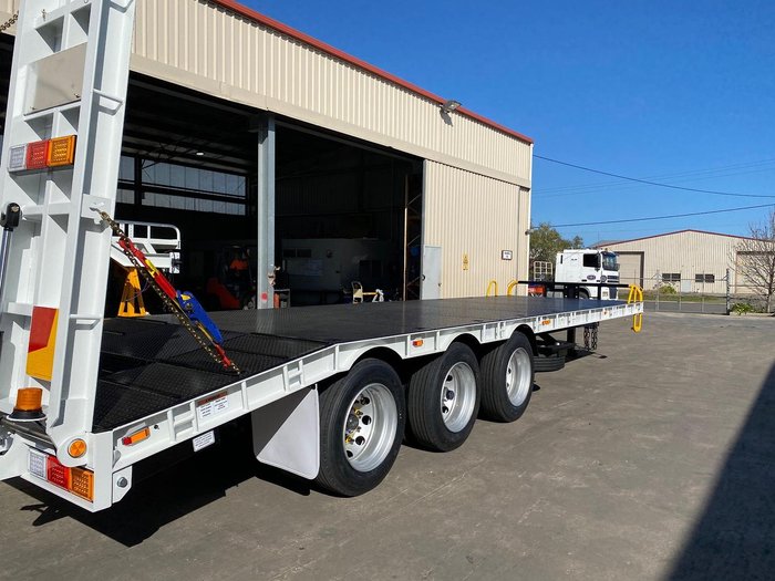 2025 Beavertail Tri Axle Tag Trailer
