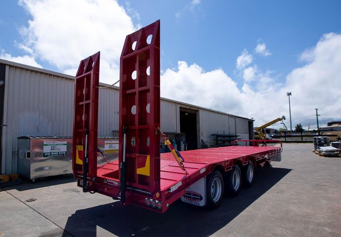 2025 Beavertail Tri Axle Tag Trailer