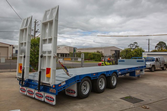 2025 Beavertail 45Ft Tri Axle Drop Deck Trailer
