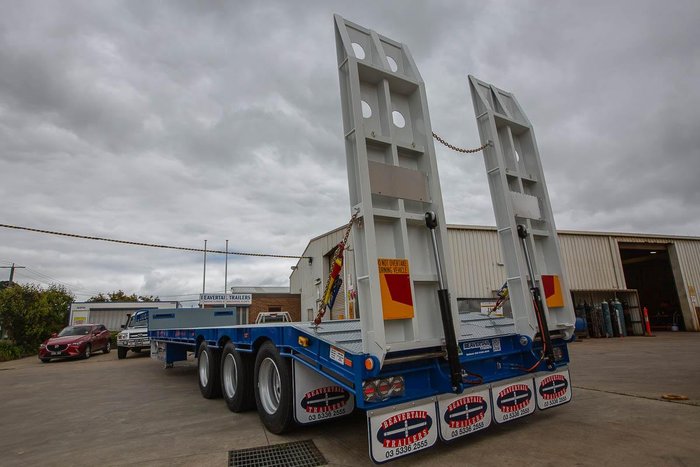 2025 Beavertail 45Ft Tri Axle Drop Deck Trailer