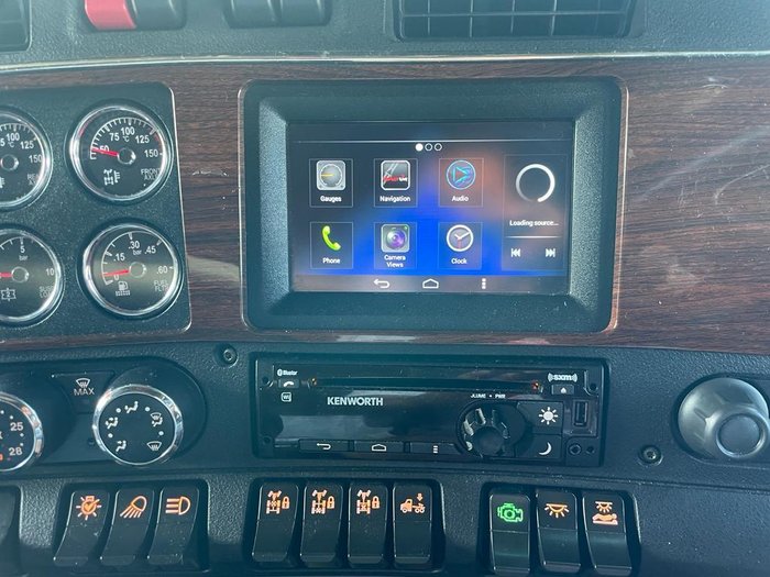 2018 Kenworth T610 Silver