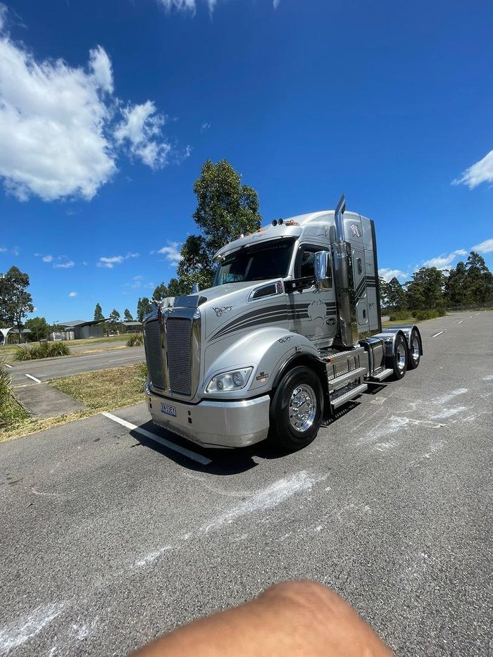 2018 Kenworth T610 Silver