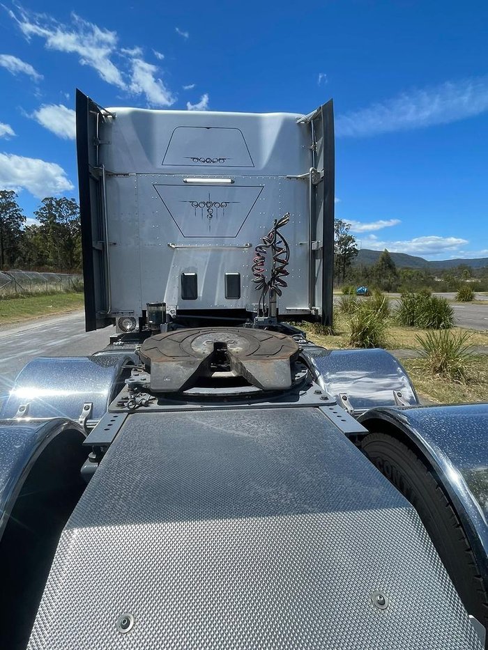 2018 Kenworth T610 Silver