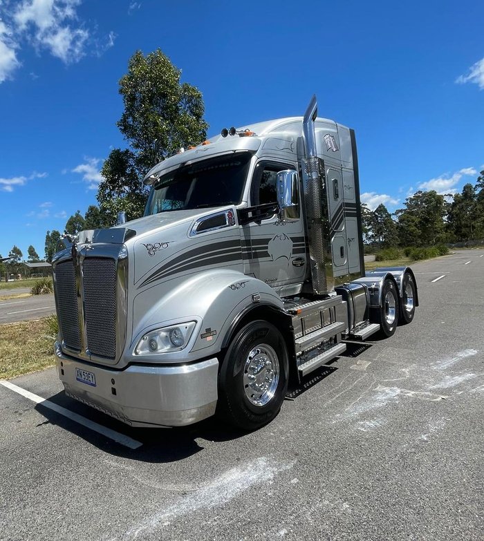 2018 Kenworth T610 Silver