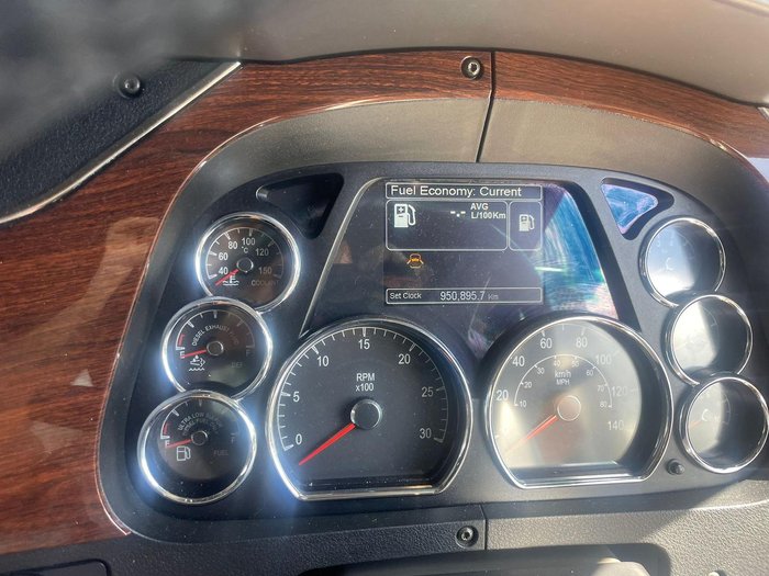 2018 Kenworth T610 Silver