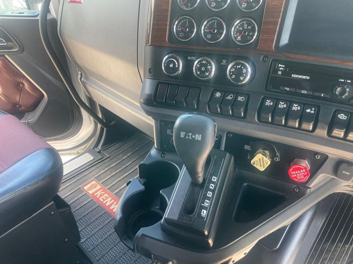 2018 Kenworth T610 Silver