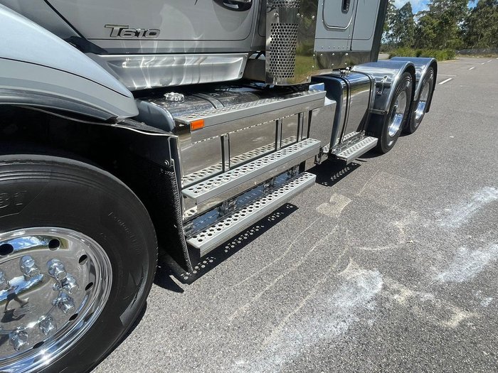 2018 Kenworth T610 Silver