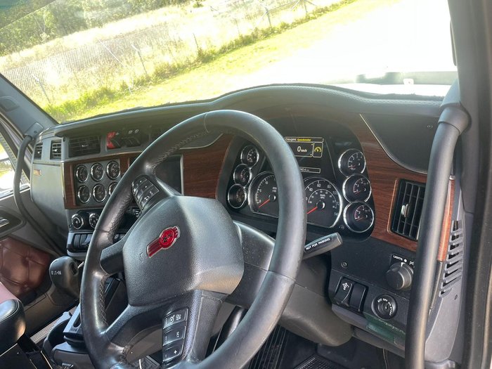 2018 Kenworth T610 Silver