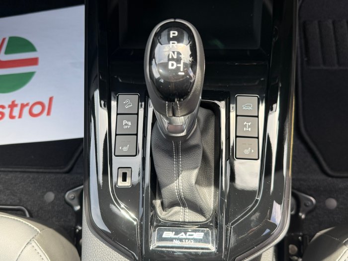 2025 Isuzu D-MAX BLADE