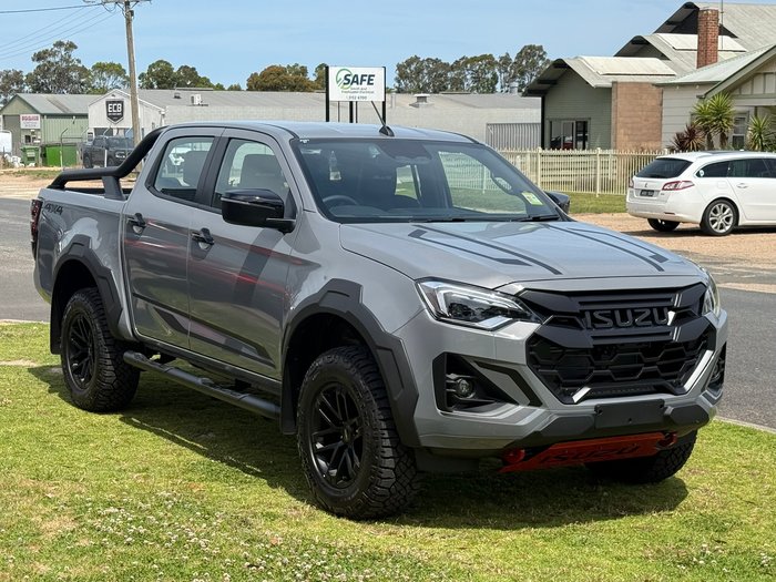 2025 Isuzu D-MAX BLADE