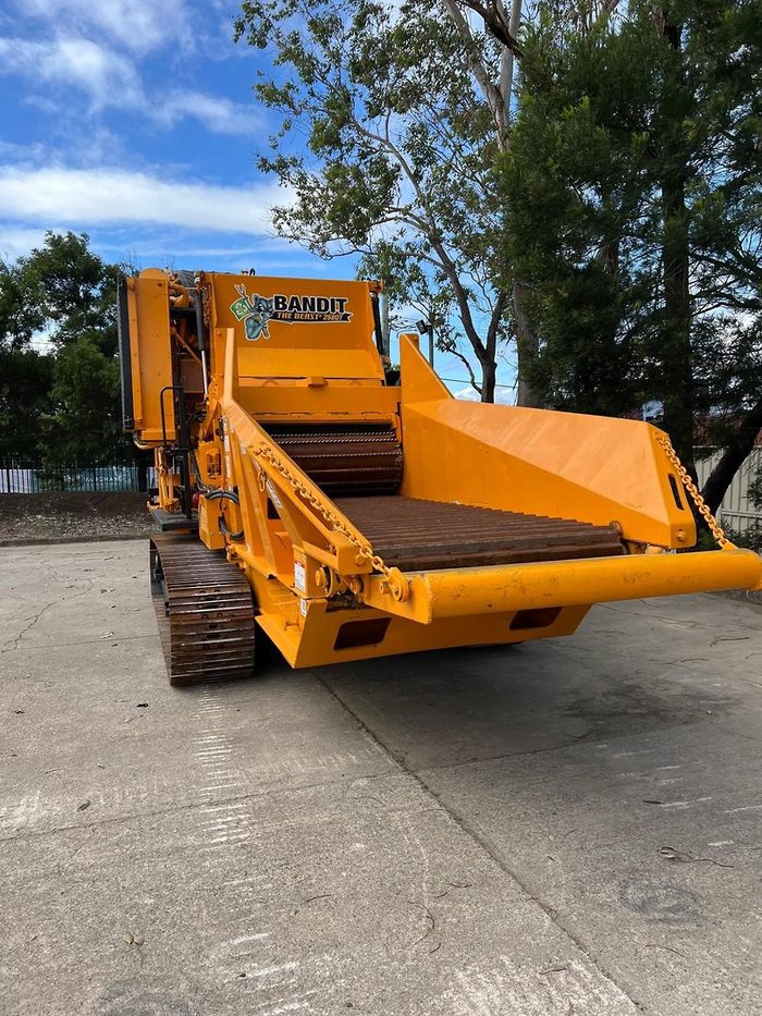 2017 Bandit 2680T Horizontal Grinder Yellow