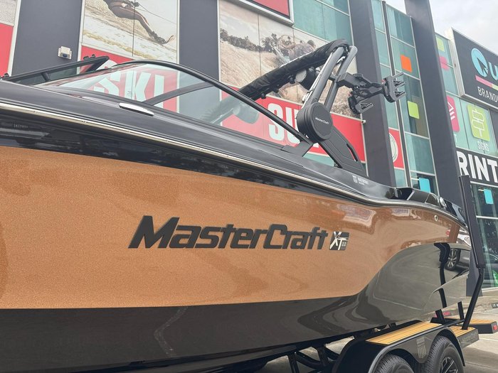 2026 MasterCraft XT22
