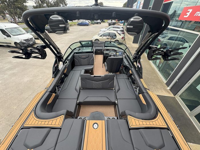 2026 MasterCraft XT22