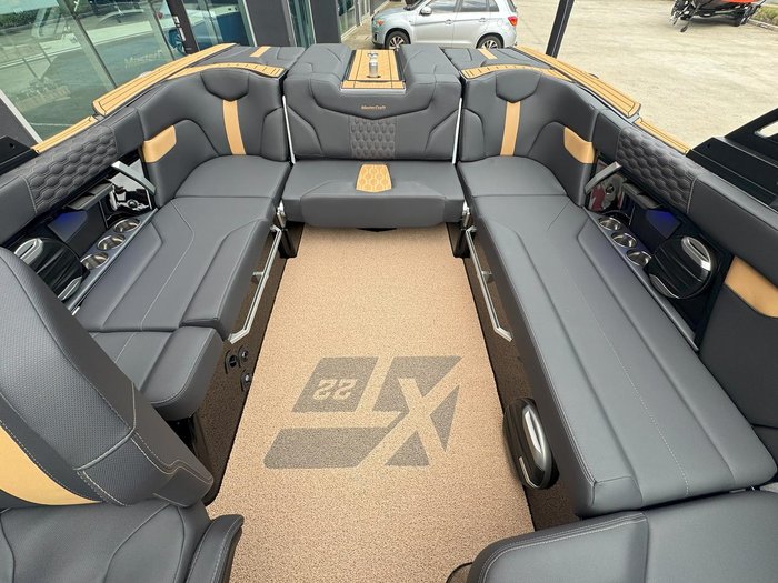2026 MasterCraft XT22