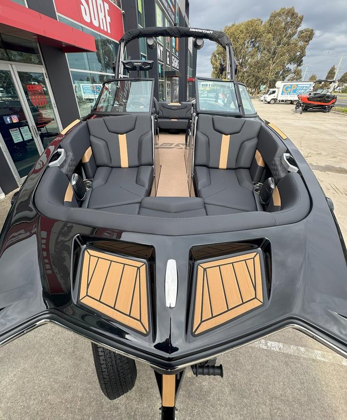 2026 MasterCraft XT22