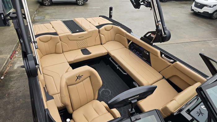 2026 MasterCraft XT22