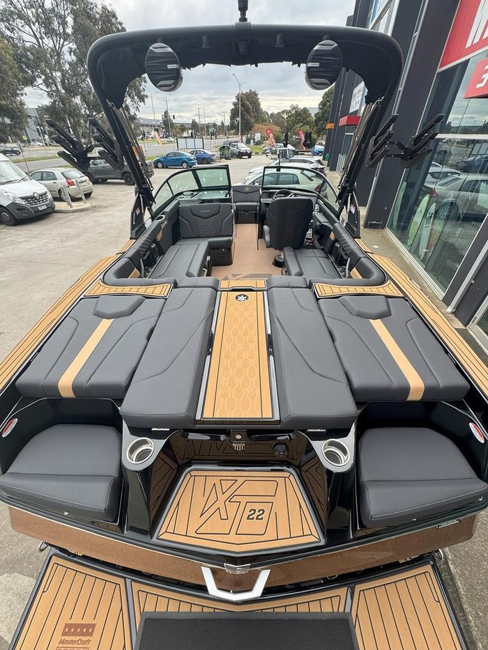2026 MasterCraft XT22