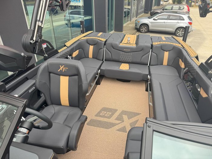 2026 MasterCraft XT22