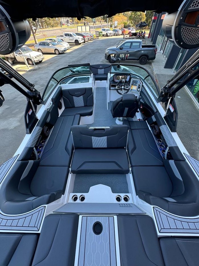 2024 MasterCraft XT22