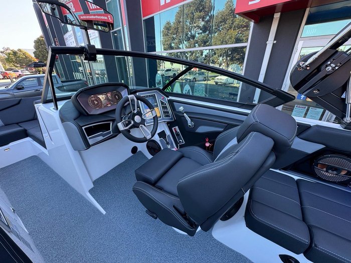 2024 MasterCraft XT22