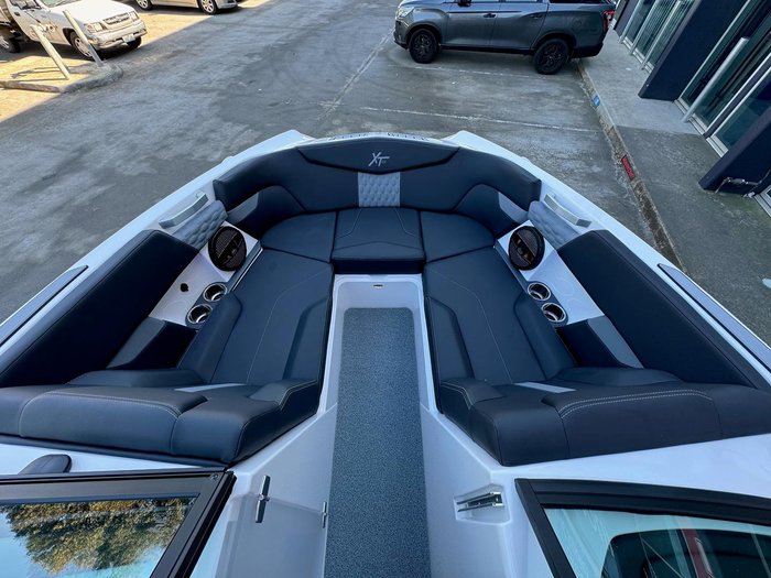2024 MasterCraft XT22