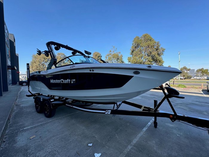 2024 MasterCraft XT22