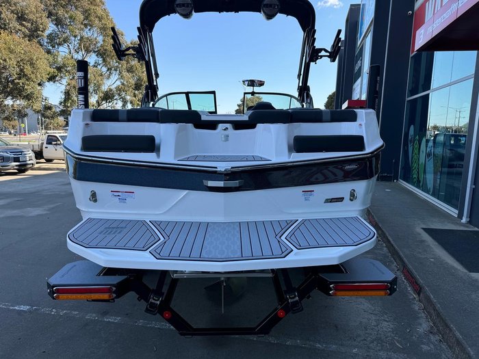 2024 MasterCraft XT22