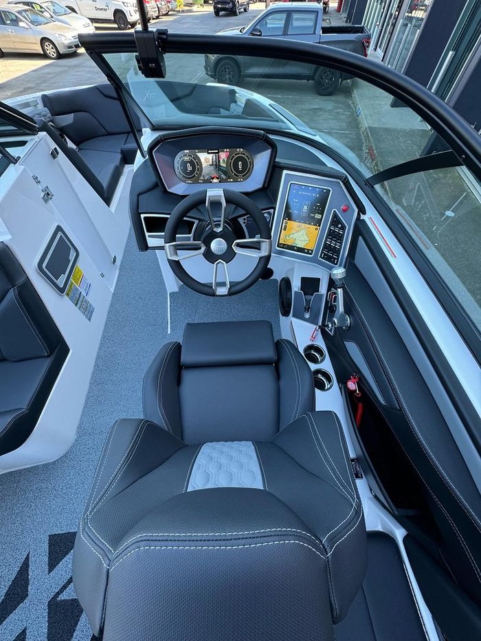 2024 MasterCraft XT22