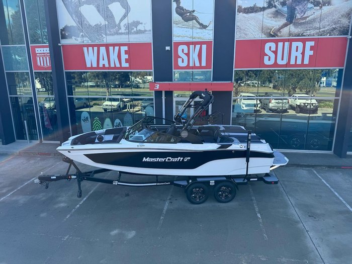 2024 MasterCraft XT22