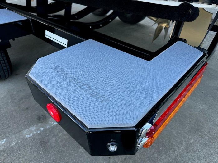 2024 MasterCraft XT22