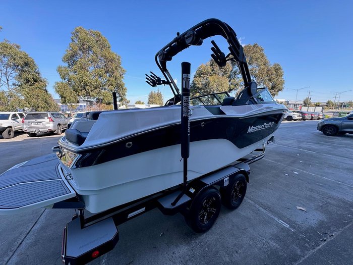 2024 MasterCraft XT22