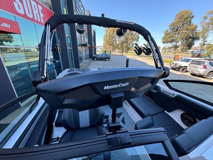 2024 MasterCraft XT22