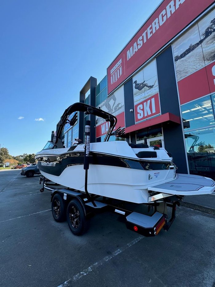 2024 MasterCraft XT22