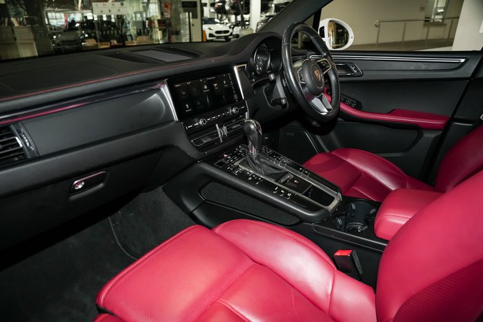 2021 Porsche Macan