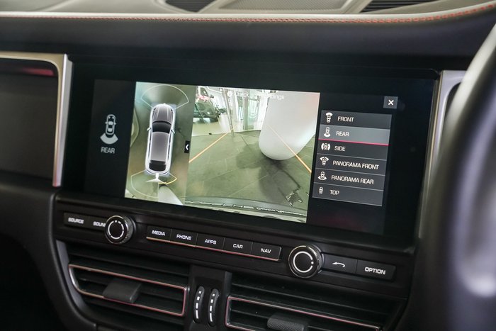 2021 Porsche Macan