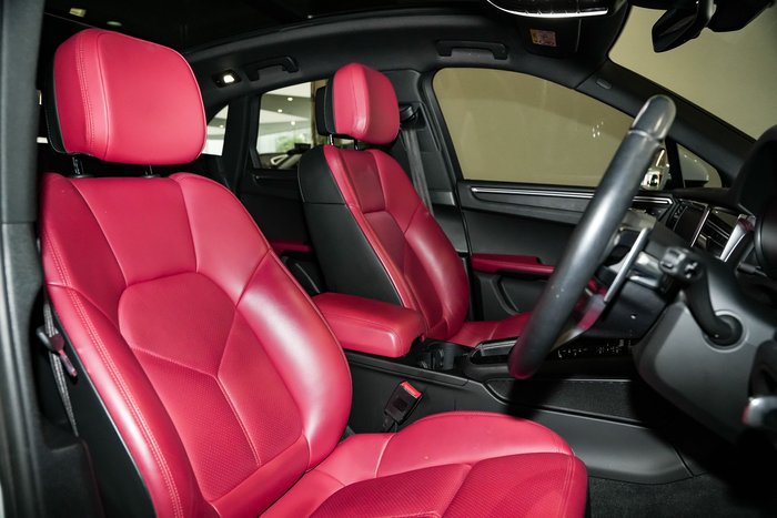 2021 Porsche Macan