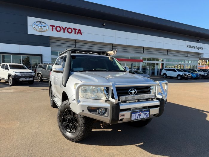 2013 Toyota LANDCRUISER GXL Silver