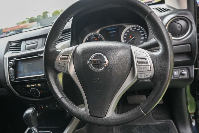 2017 Nissan Navara ST-X