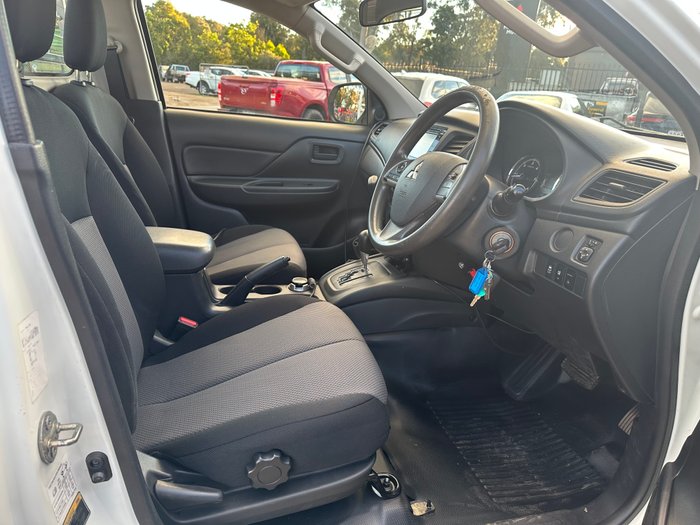 2021 Mitsubishi Triton GLX