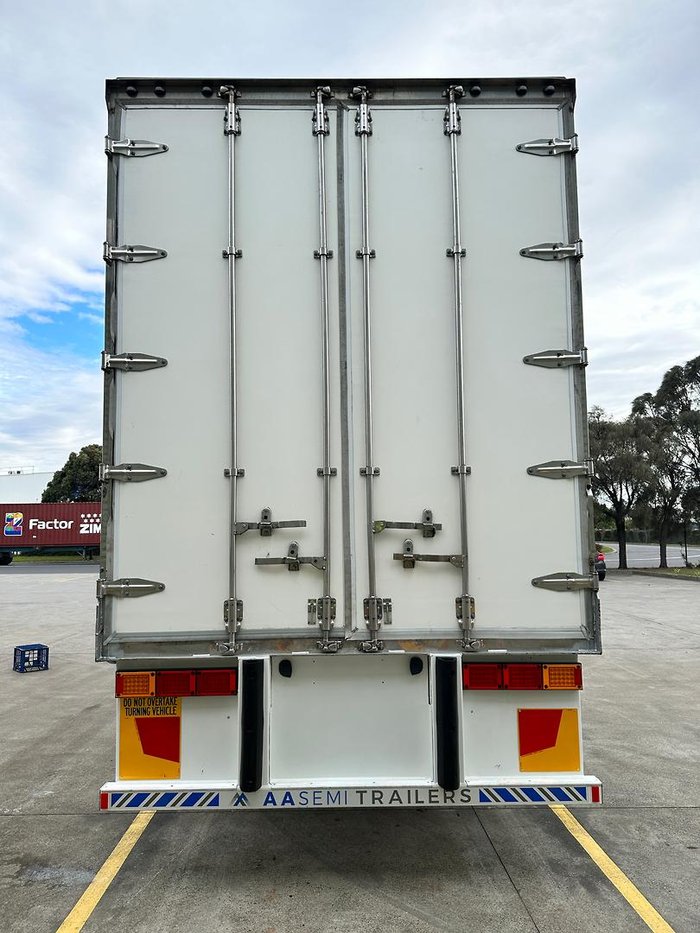 2001 Peki St3 Od 49' Chiller Double Stacker, 10:1 Spread