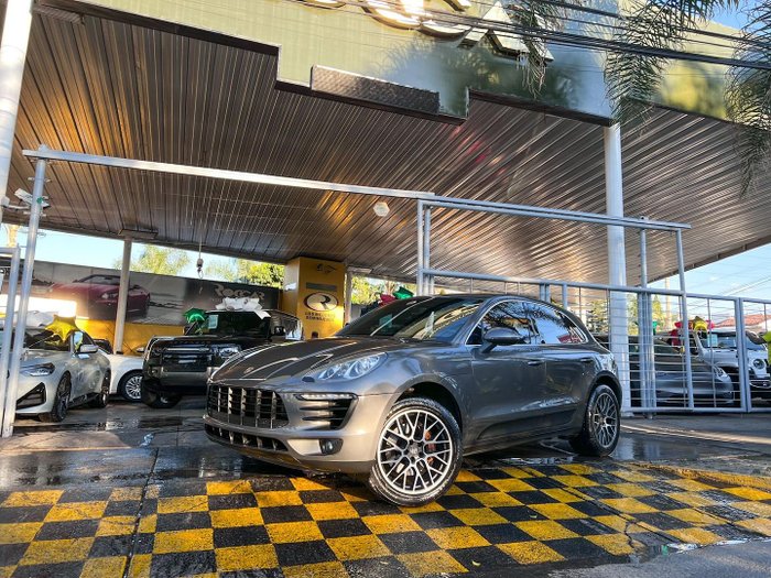 2016 Porsche Macan