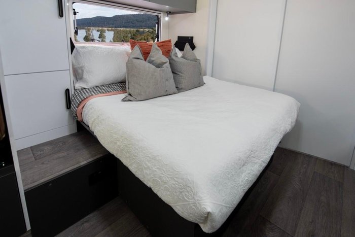 2025 Avida Birdsville Lx