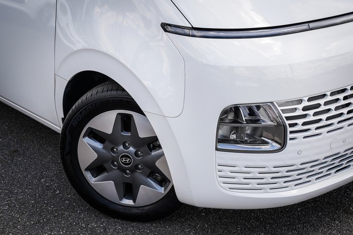 2025 Hyundai STARIA