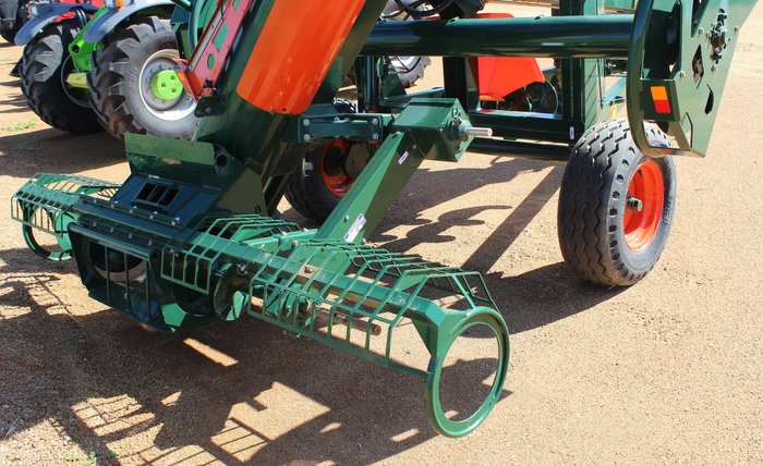 0 RICHIGER E6910 GRAIN BAG UNLOADER Green