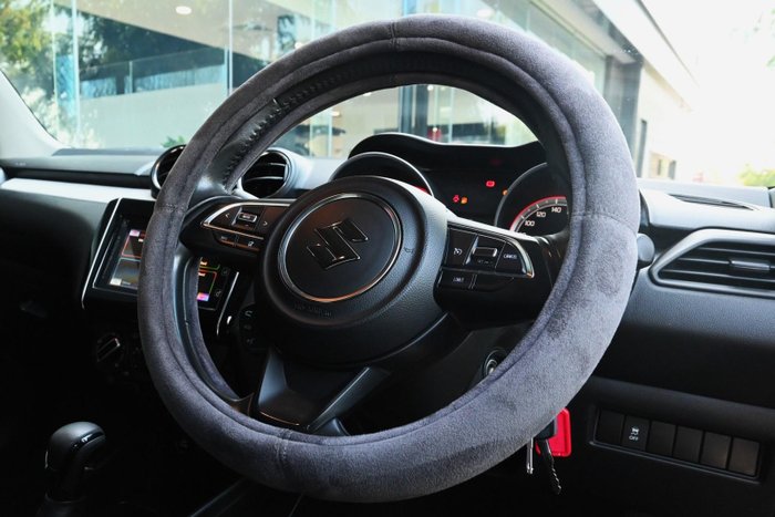 2017 Suzuki Swift GL Navigator