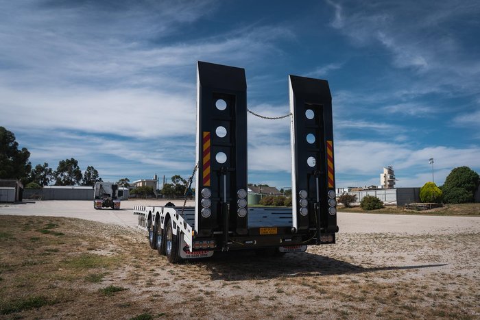 2025 Beavertail Tri Axle Seamless Tag Trailer