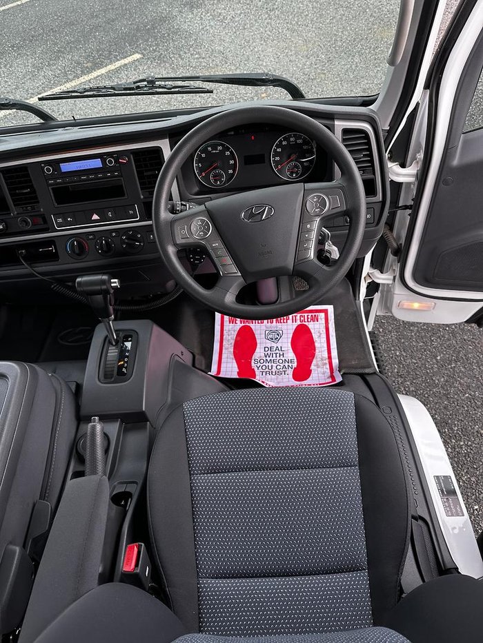 2023 Hyundai Mighty EX4/6 WHITE