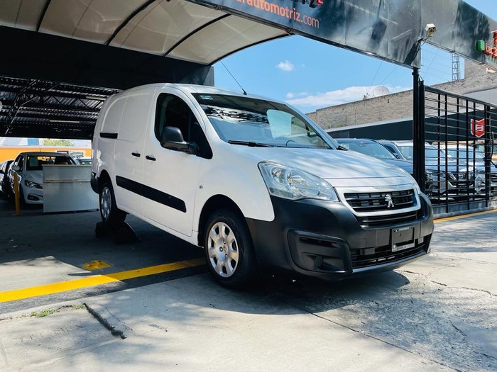 2017 Peugeot Partner MAXI