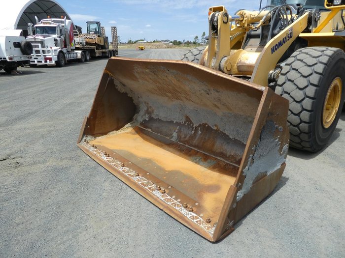 2011 Komatsu Wa380-6